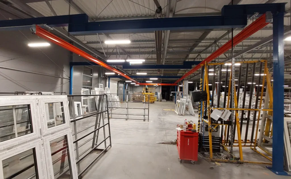 Suwnica modułowa do odkładania okien na stojaki transportowe