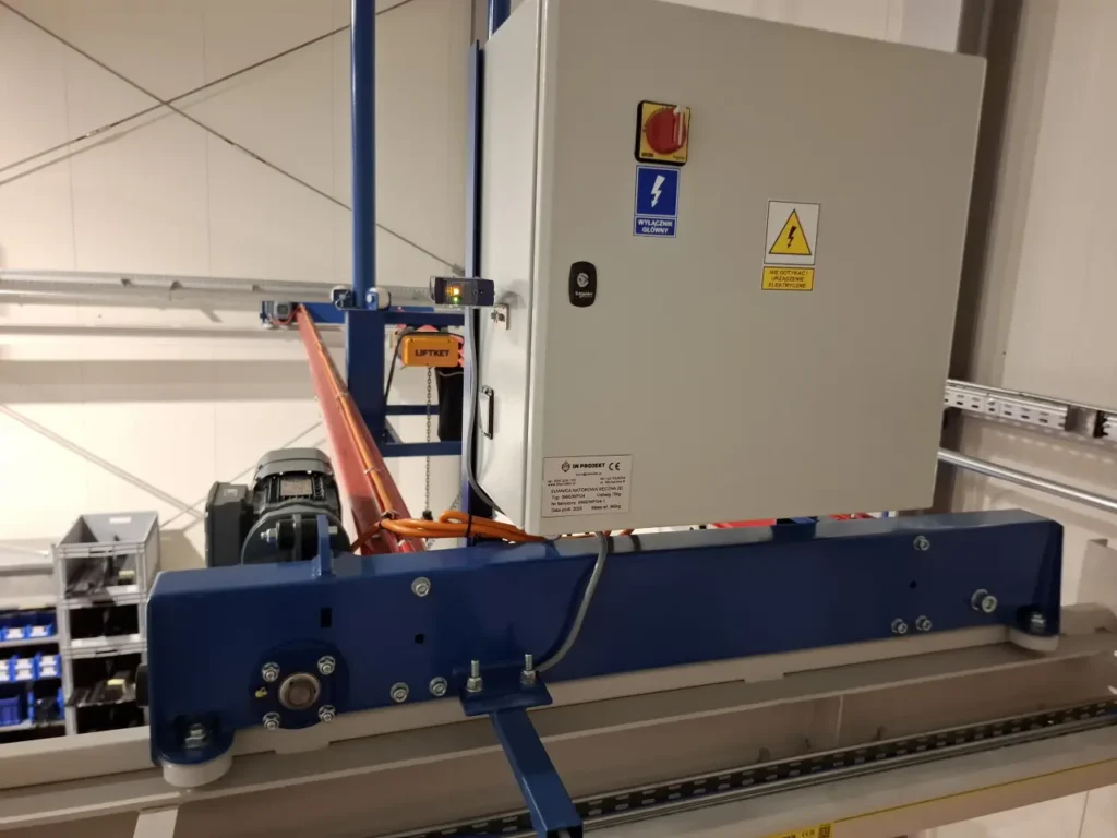 Szafa sterownicza suwnicy technologicznej z napędem jazdy i systemem antykolizji